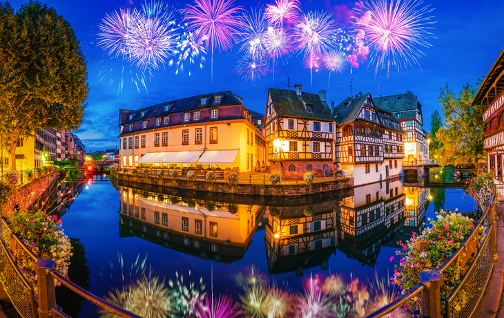 Feuerwerk über Straßburg