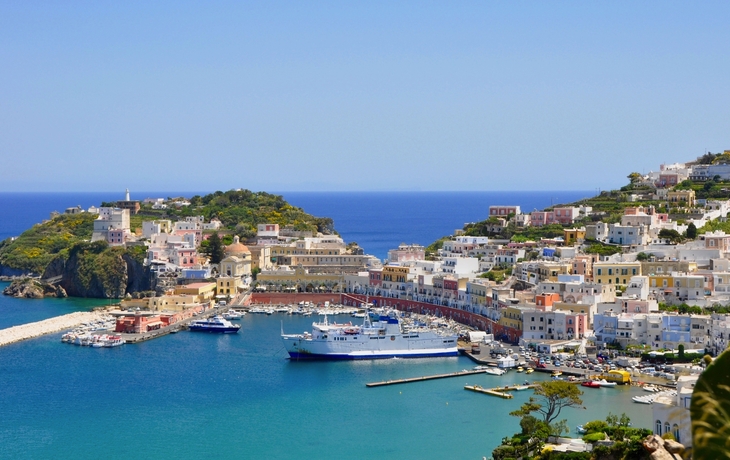 Hafen von Ponza