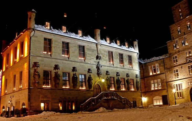 Osnabrücker Rathaus zur Winterzeit