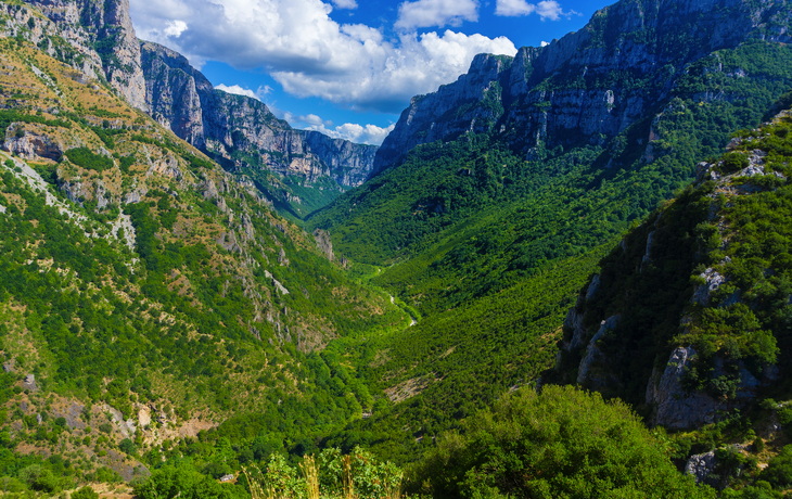 Vikos-Schlucht in Epirus,Griechenland. Der tiefste Canyon der Welt (1100 Meter)