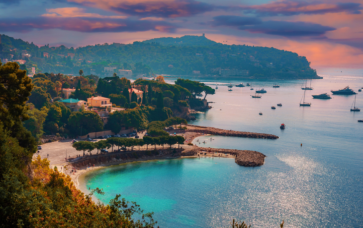 Luftaufnahme der Côte d'Azur, auch bekannt als die französische Riviera