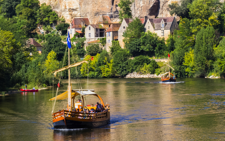 La Roque-Gageac am Ufer der Dordogne, Frankreich