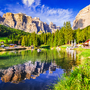 Dolomiten, Italien - Laghetto Lupo Bianco und Sella Ronda-Bergkamm